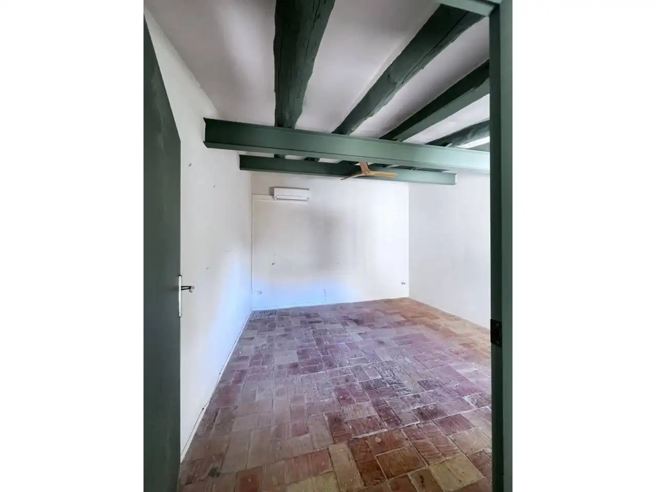 Casa adosada de alquiler en Avinyonet de Puigventós con Aire acondicionado, Calefacción y Jardín privado