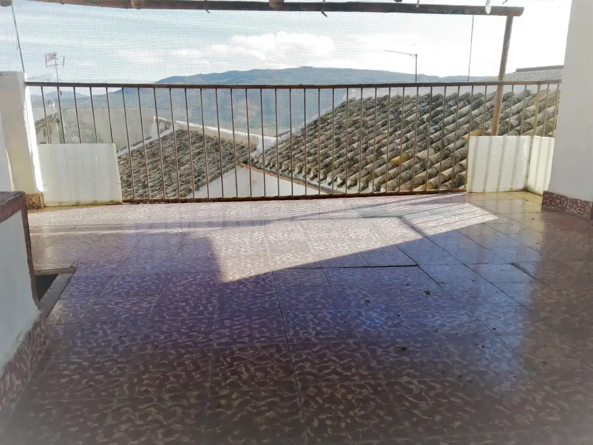 Country homes for sale in Iznájar