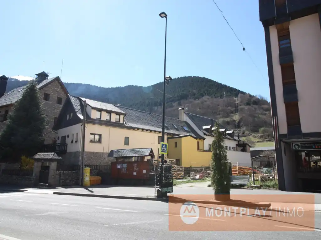 Vista exterior de Dúplex en venda en Vielha e Mijaran