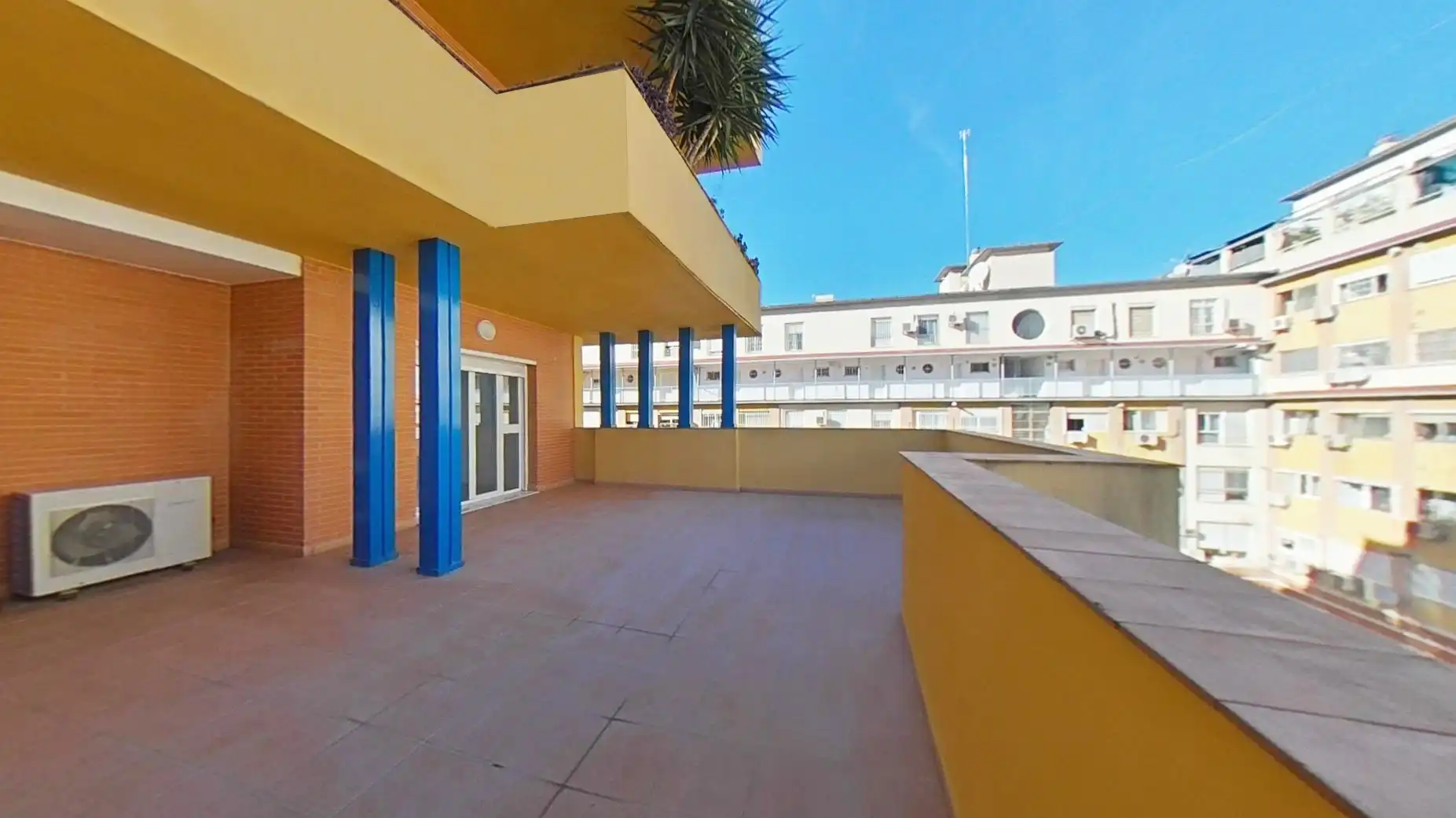 Apartamento en venta en Av Aeronaútica, Urbadiez - Entrepuentes