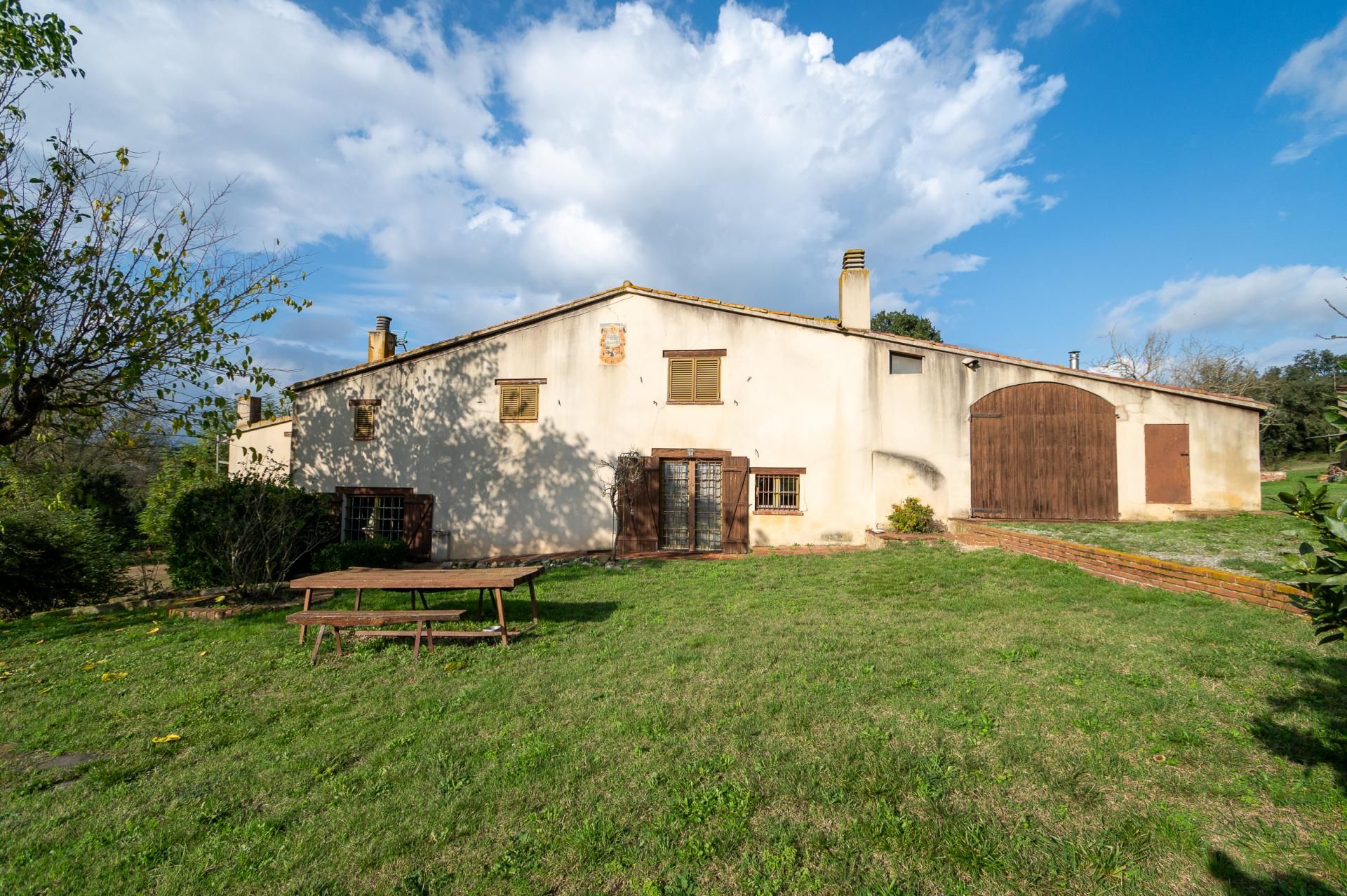 Country house for sale in Primer de Maig, Sils
