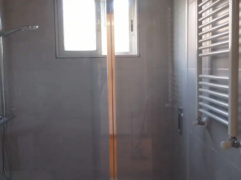 Baño de Piso de alquiler en Torrelodones con Calefacción, Parquet y Terraza