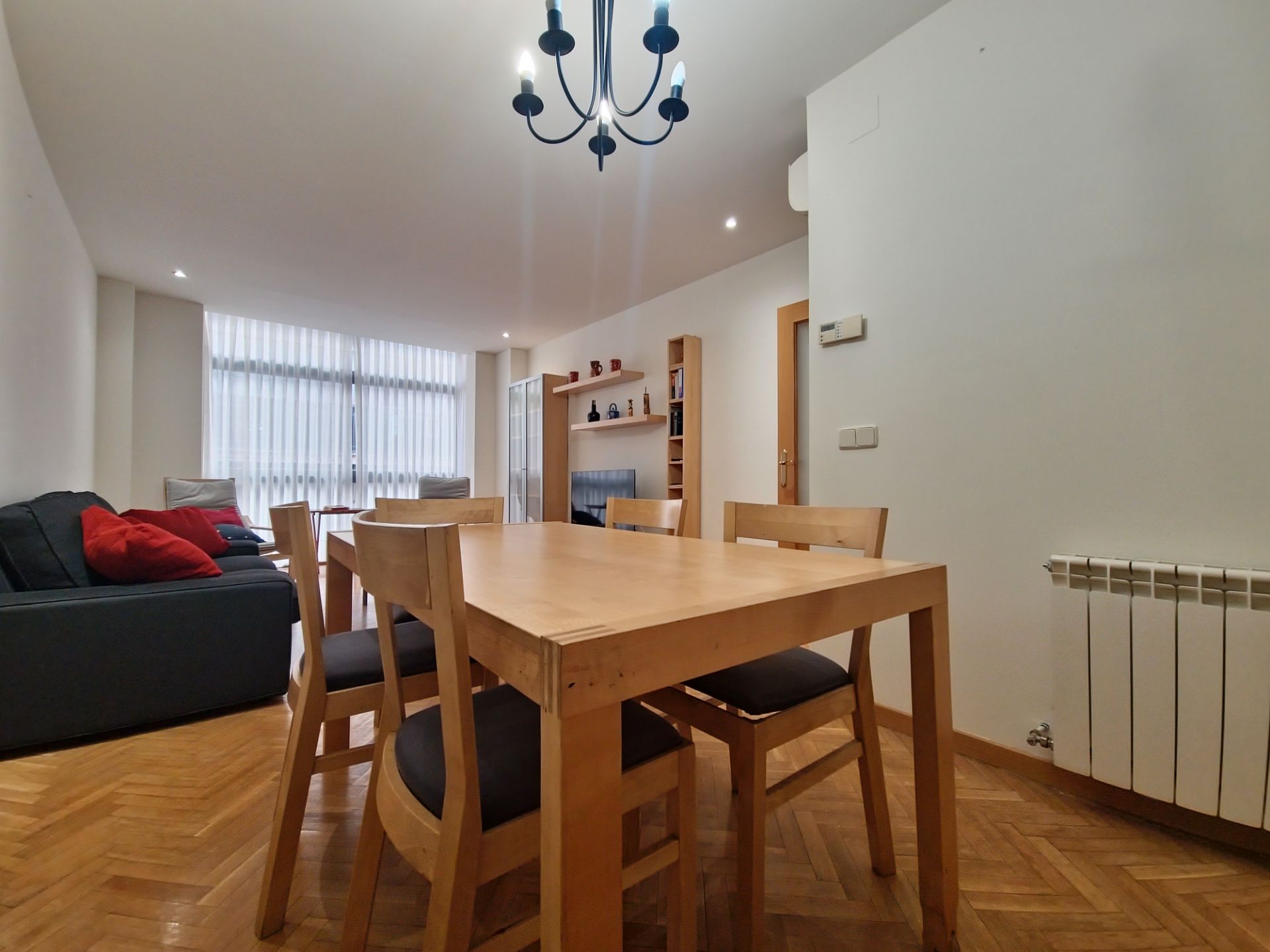 Dining room of Flat to rent in  Madrid Capital  with Heating, Parquet flooring and Furnished