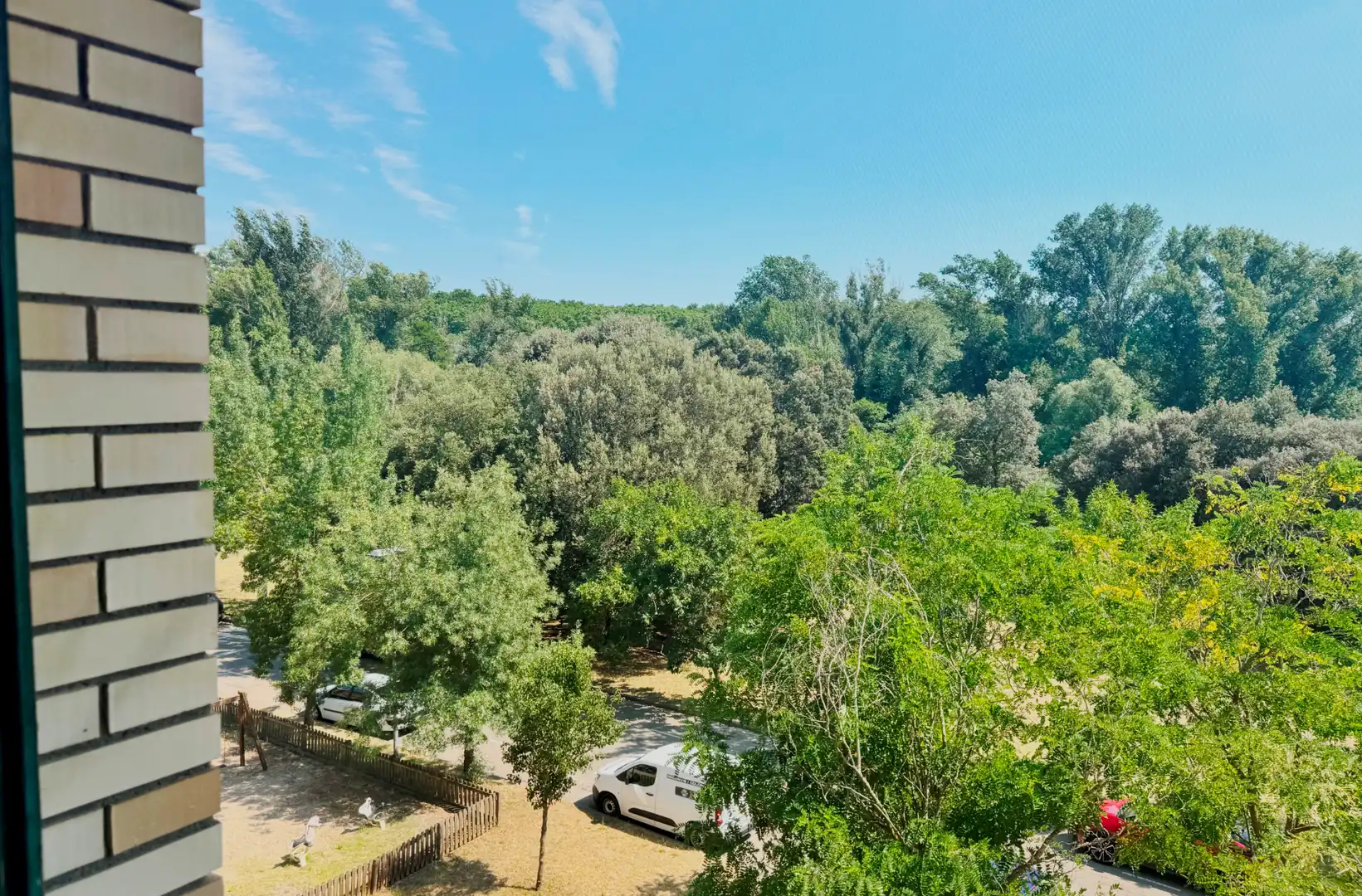 Wohnung zum Verkauf in Girona mit Klimaanlage, Heizung und Balkon
