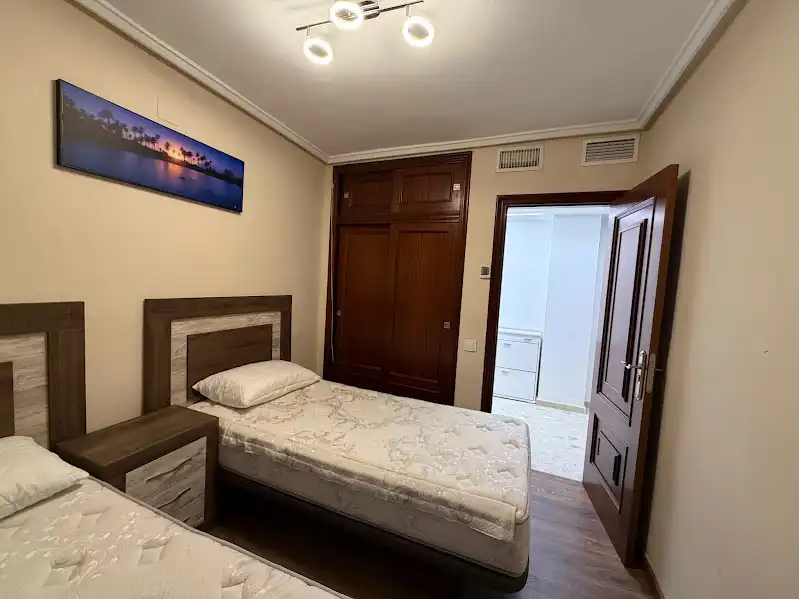 Habitación de Piso en venta en Torrevieja con Terraza, Amueblado y TV
