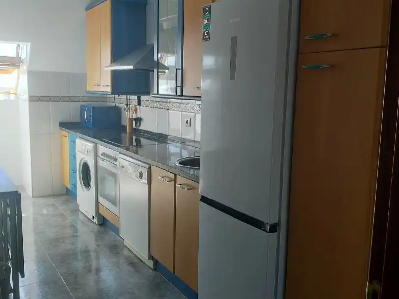 Küche von Wohnung zur Miete in Valverde de la Virgen mit Heizung, Parkett und Abstellraum