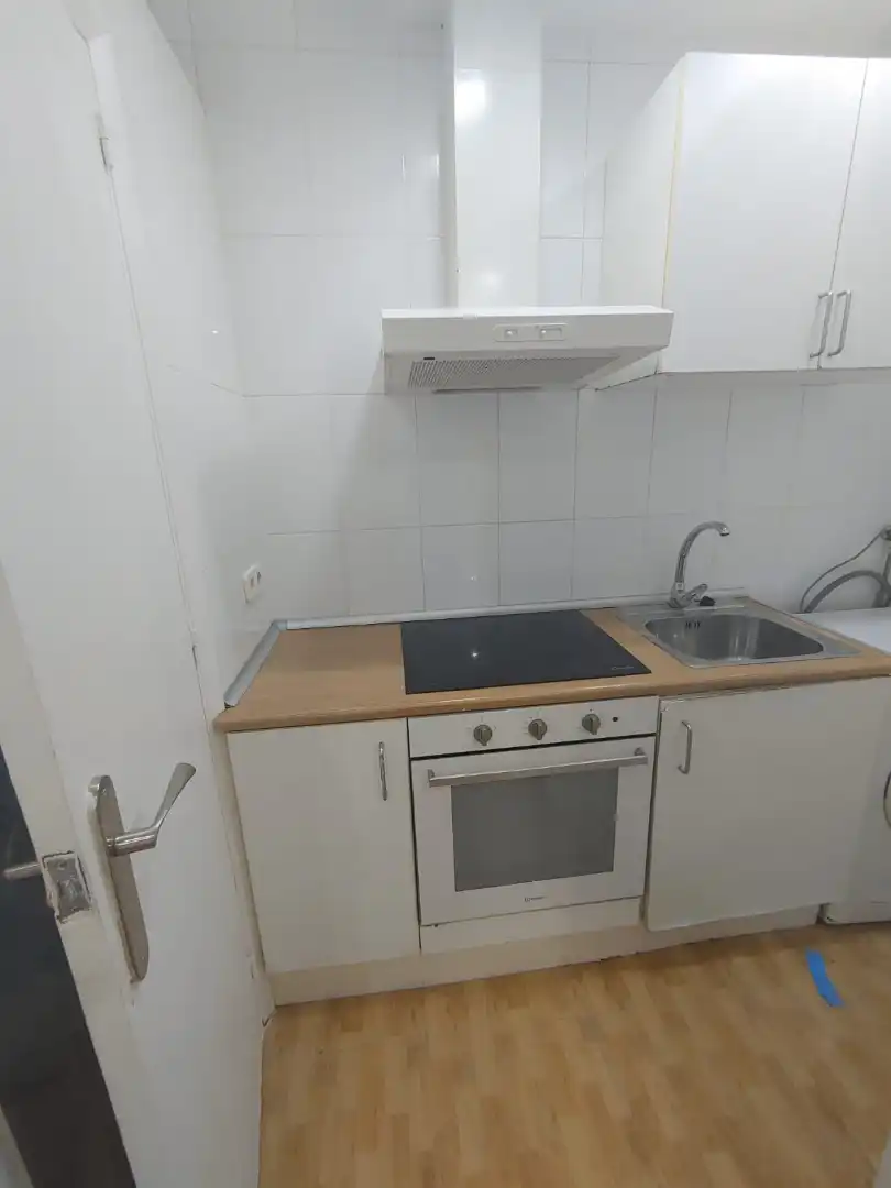Cocina de Estudio de alquiler en Barcelona con Calefacción, Amueblado y Lavadora
