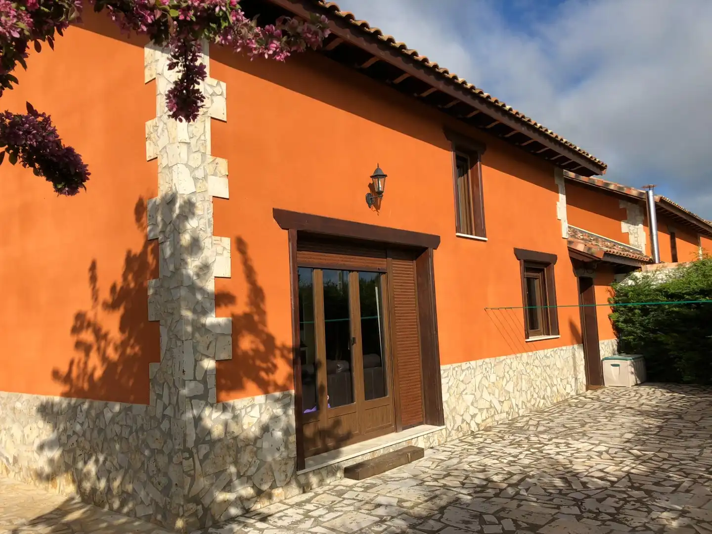 Exterior view of Houses for sale in Grijota  with Heating and Private garden