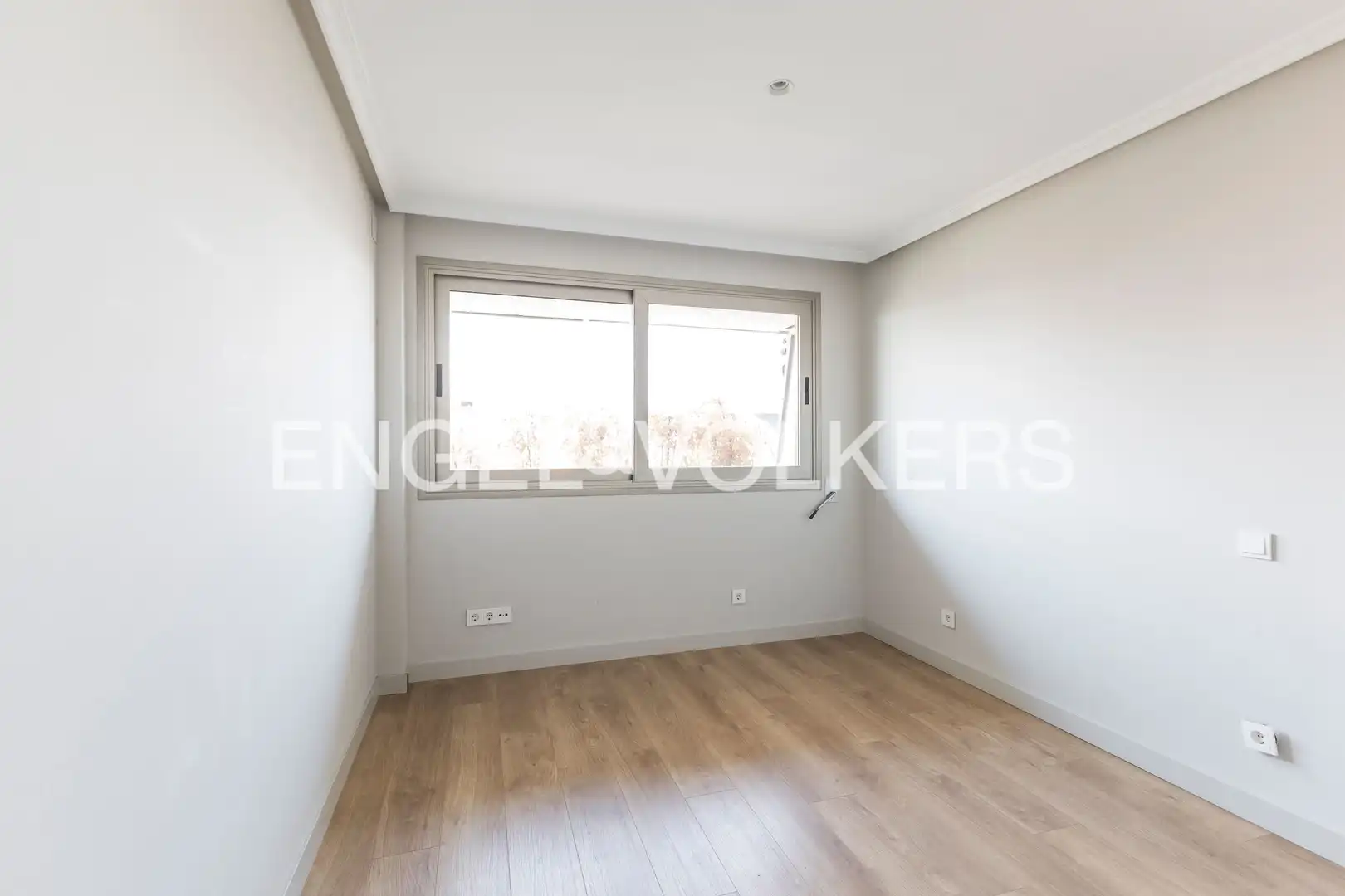 Schlafzimmer von Wohnung zum Verkauf in Madrid mit Klimaanlage, Heizung und Terrasse