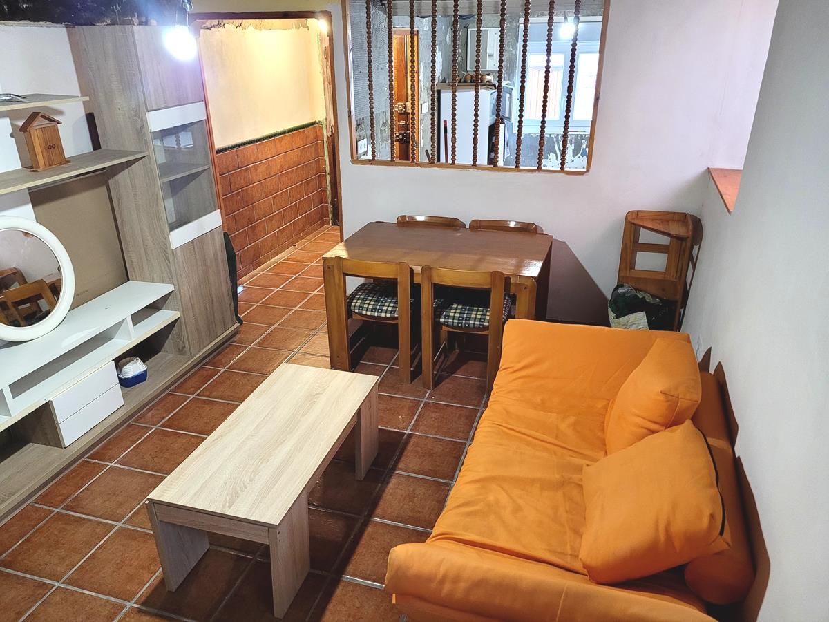 Sala d'estar de Casa adosada en venda en Llanes amb Traster