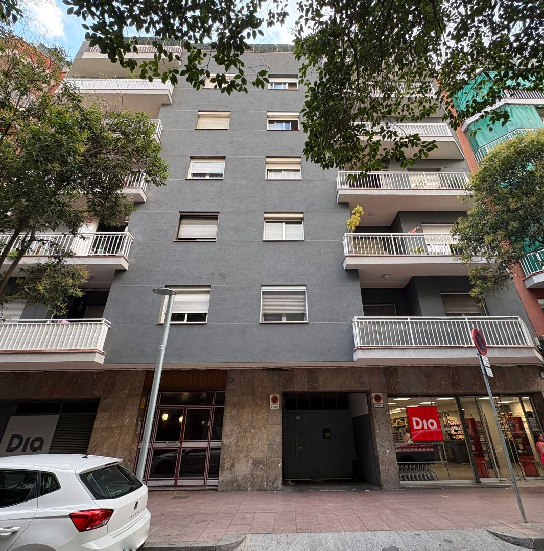 Vista exterior de Garatge en venda en  Barcelona Capital