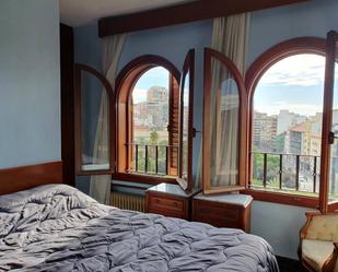 Bedroom of Flat for sale in  Valencia Capital  with Heating and Balcony
