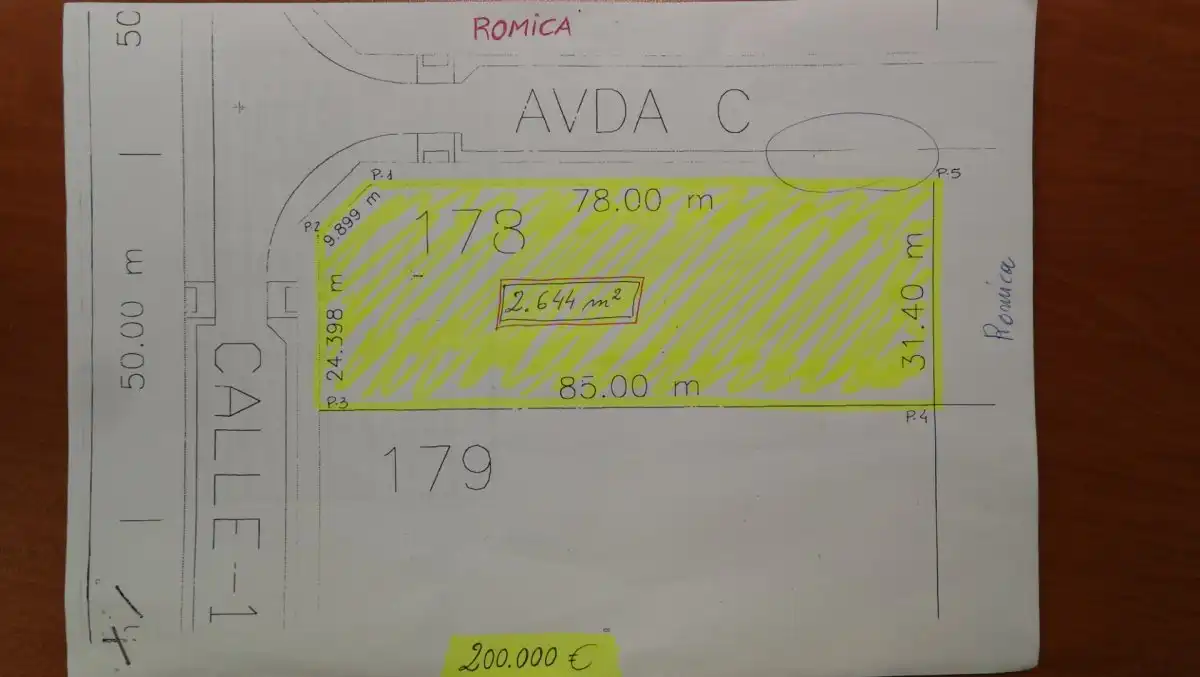 Terreno industriale in vendita a Pedanías - Extrarradio