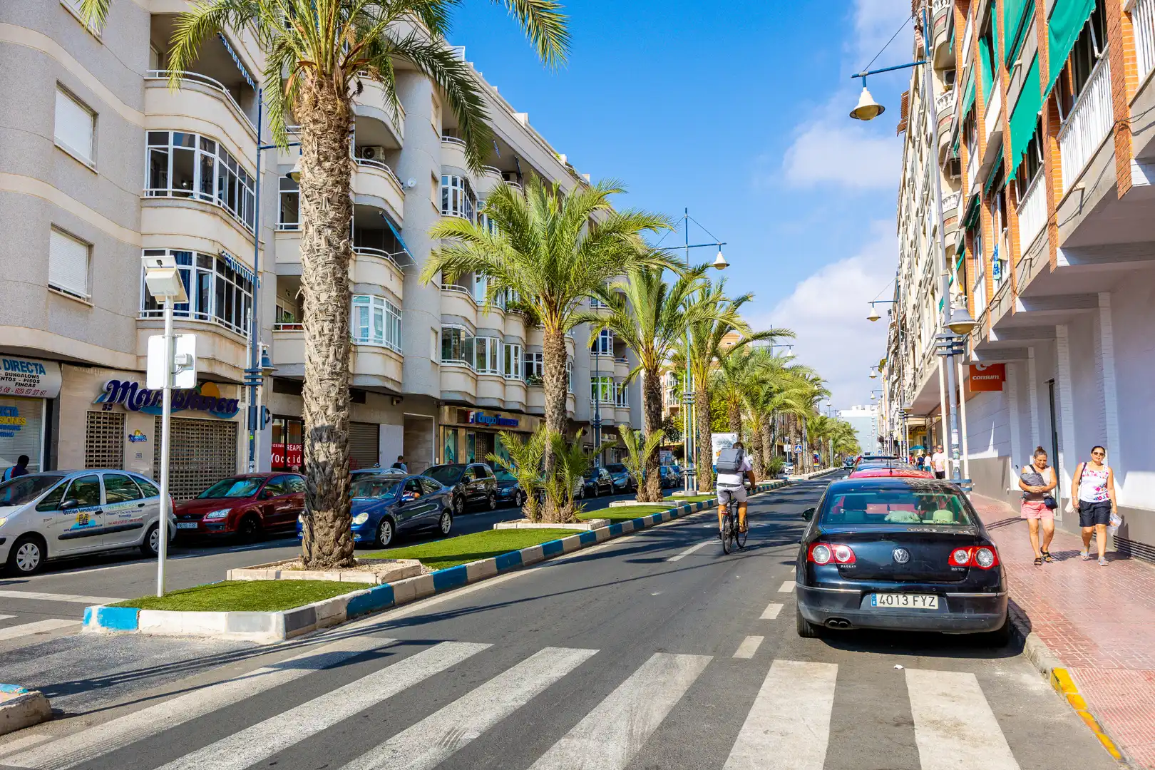 Vista exterior de Pis en venda en Torrevieja amb Aire condicionat i Terrassa