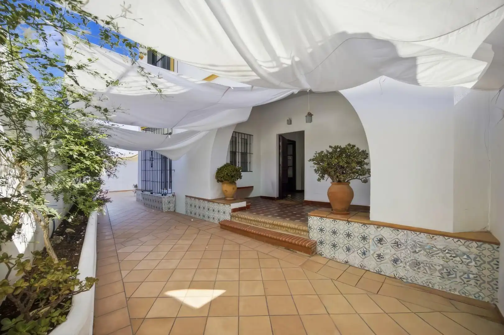 Haus oder Chalet zum Verkauf in Vejer de la Frontera mit Privatgarten, Terrasse und Möbliert
