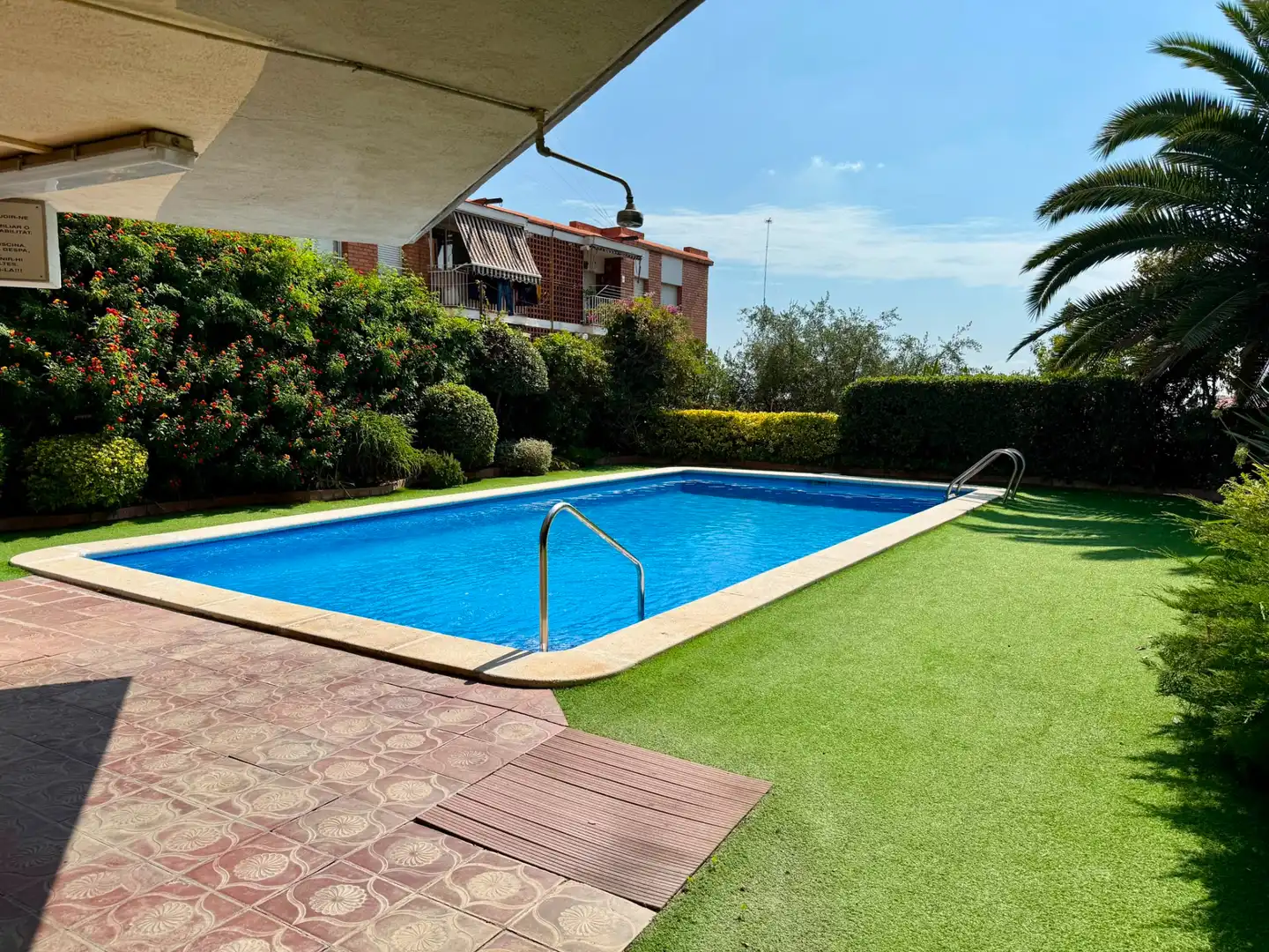 Piscina de Pis en venda en Barcelona amb Calefacció, Parquet i Terrassa
