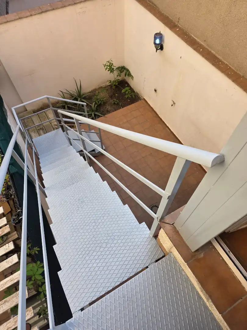 Balcony of Flat for sale in  Madrid Capital  with Air Conditioner, Heating and Private garden