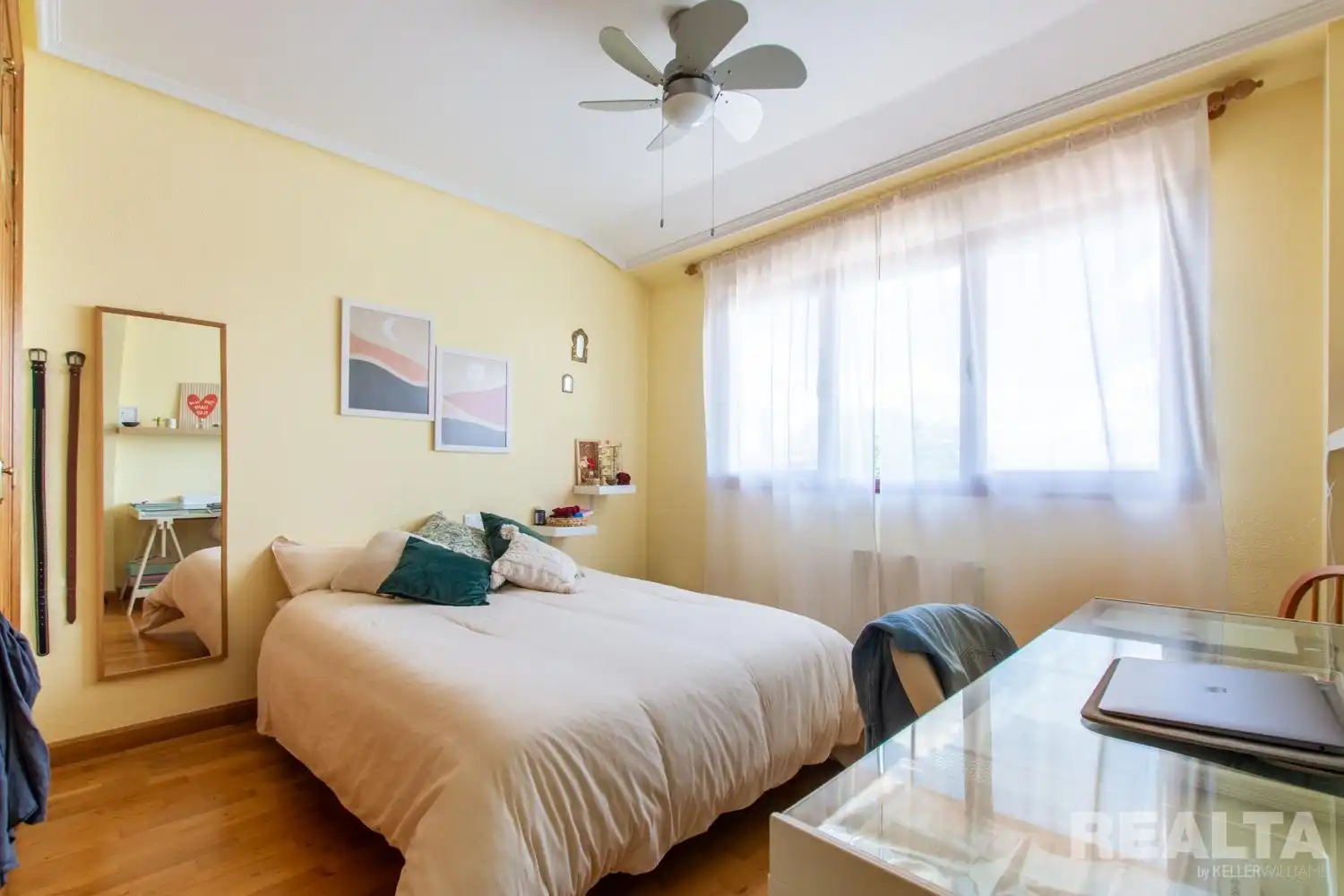 Habitación de Casa adosada en venta en Valdetorres de Jarama