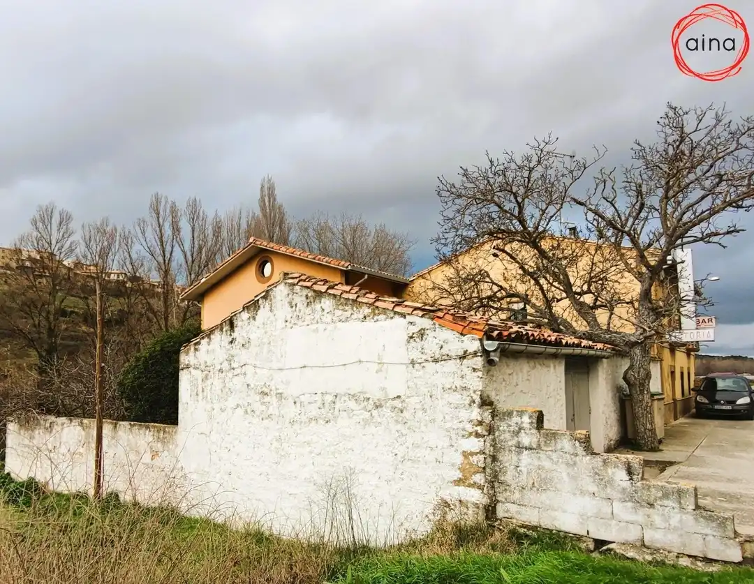 Vista exterior de Casa o xalet en venda en Pueyo / Puiu amb Aire condicionat, Calefacció i Jardí privat