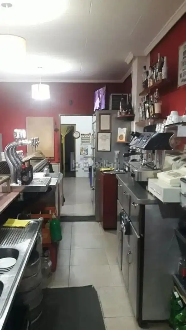 Locale commerciale in vendita a Avenida de la Constitución 46