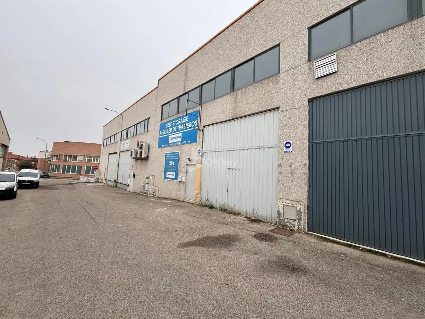 Industrial building for sale in Ajalvir