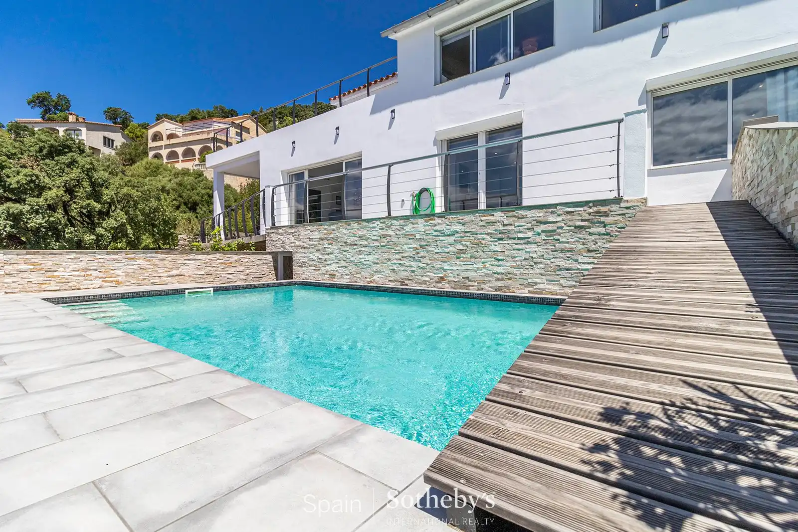 Piscina de Casa o xalet en venda en Roses amb Aire condicionat, Calefacció i Jardí privat
