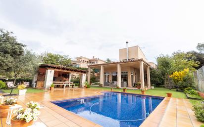 Piscina de Casa o xalet en venda en Caldes de Montbui amb Piscina