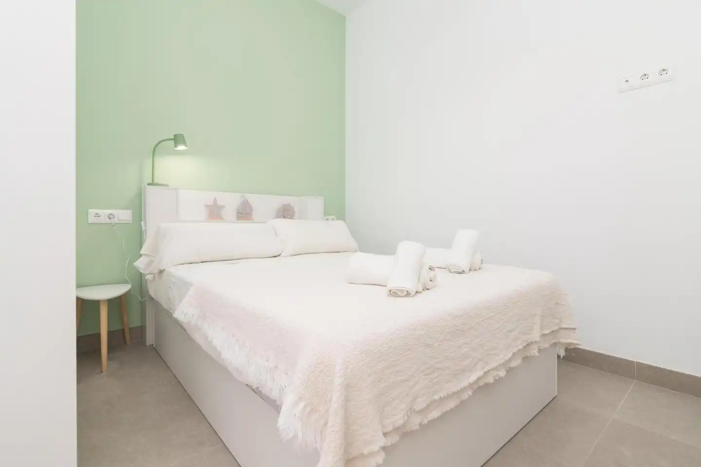 Flat for rent in Calle Carretería, La Goleta - San Felipe Neri