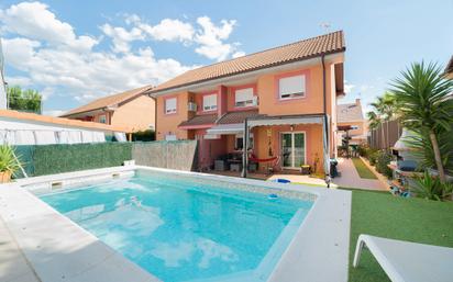 Swimming pool of Single-family semi-detached for sale in Villamantilla  with Air Conditioner, Terrace and Swimming Pool