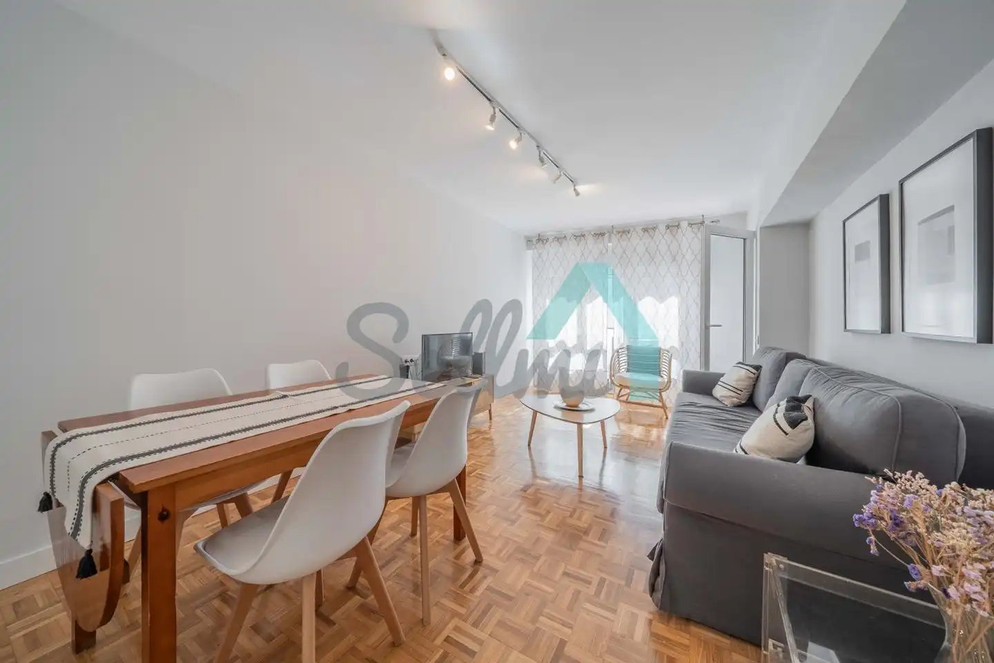 Room in Libertad, Barrio del Centro