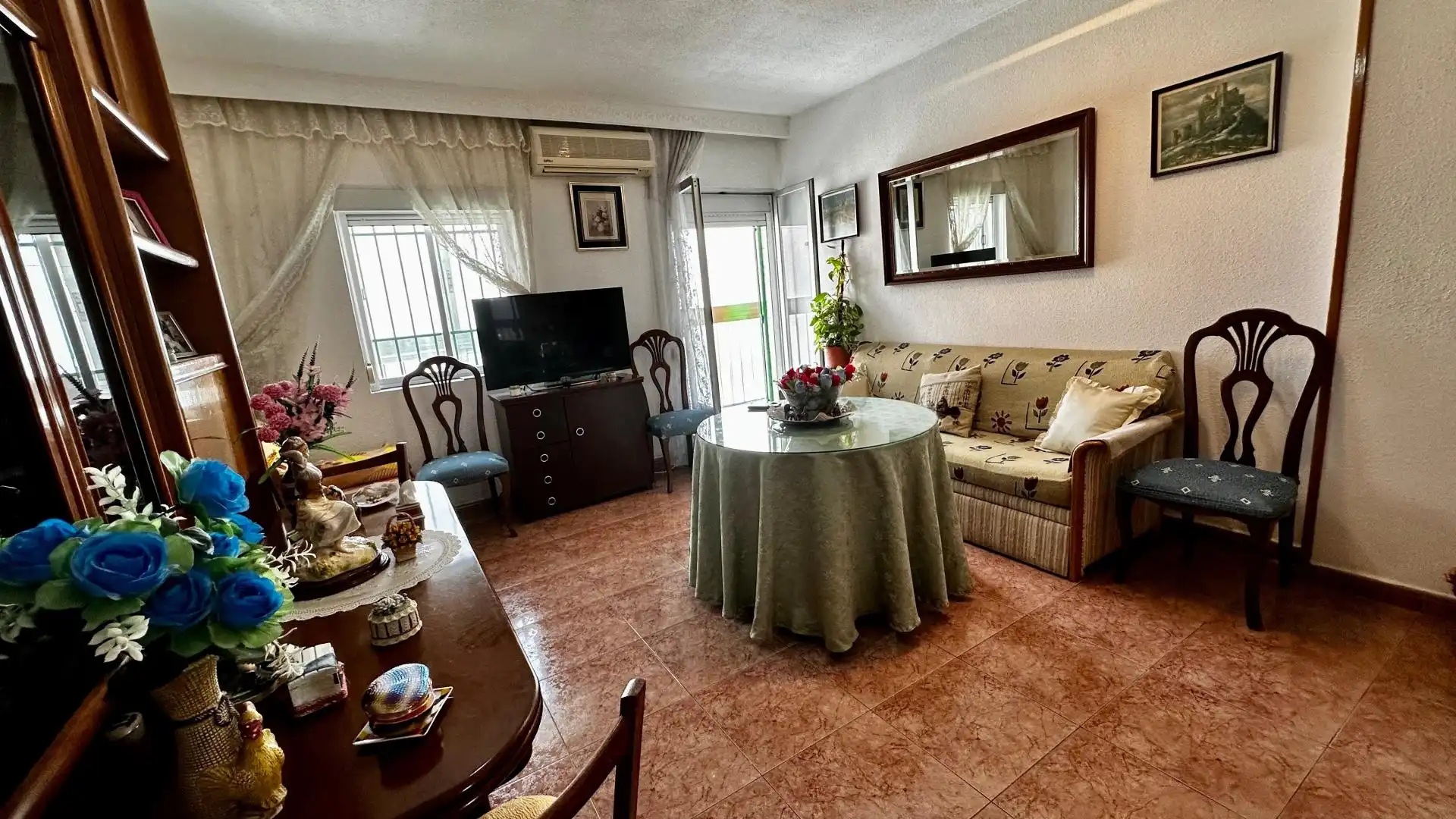 Sala d'estar de Pis en venda en Madrid amb Terrassa