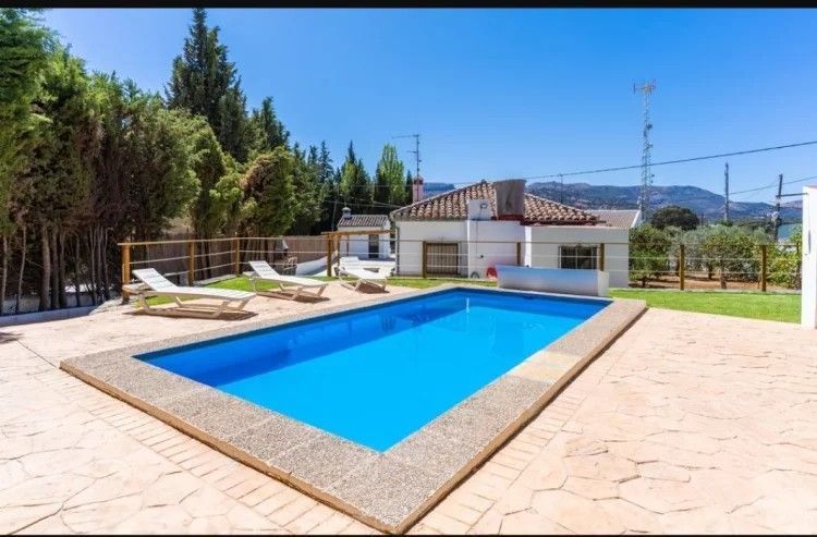 Piscina de Finca rústica de alquiler en Ronda con Calefacción, Jardín privado y Terraza