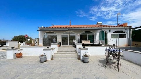 Cuando vendí esta propiedad a sus actuales propietarios, me alegré muchísimo por ellos. Yo tengo una vivienda muy cerca y siempre