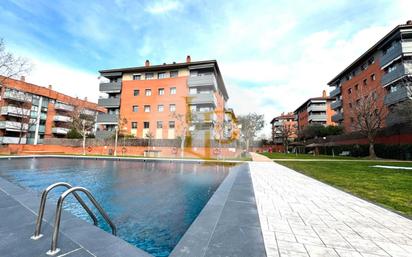 Swimming pool of Flat for sale in Sant Cugat del Vallès  with Air Conditioner, Heating and Parquet flooring