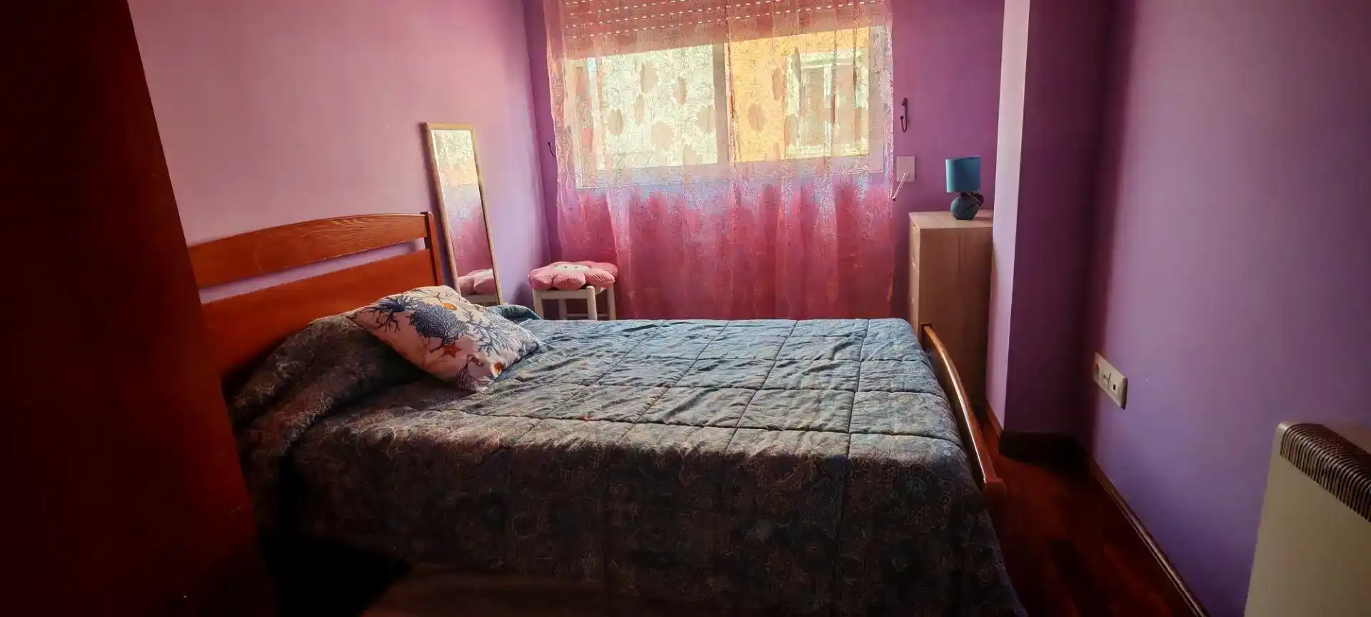 Bedroom of Flat for share in Narón  with Parquet flooring, Storage room and Furnished