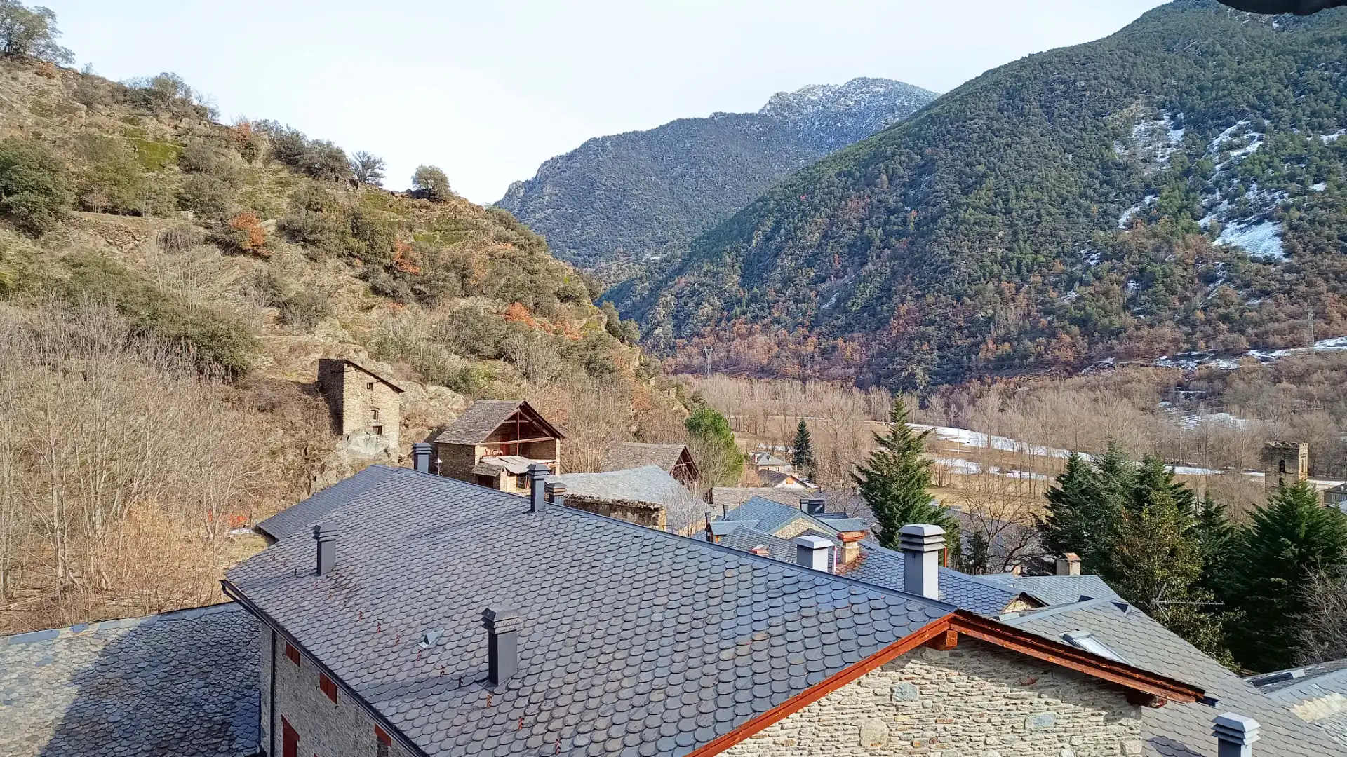 Vista exterior de Casa o xalet en venda en Vall de Cardós amb Parquet, Forn i Balcó