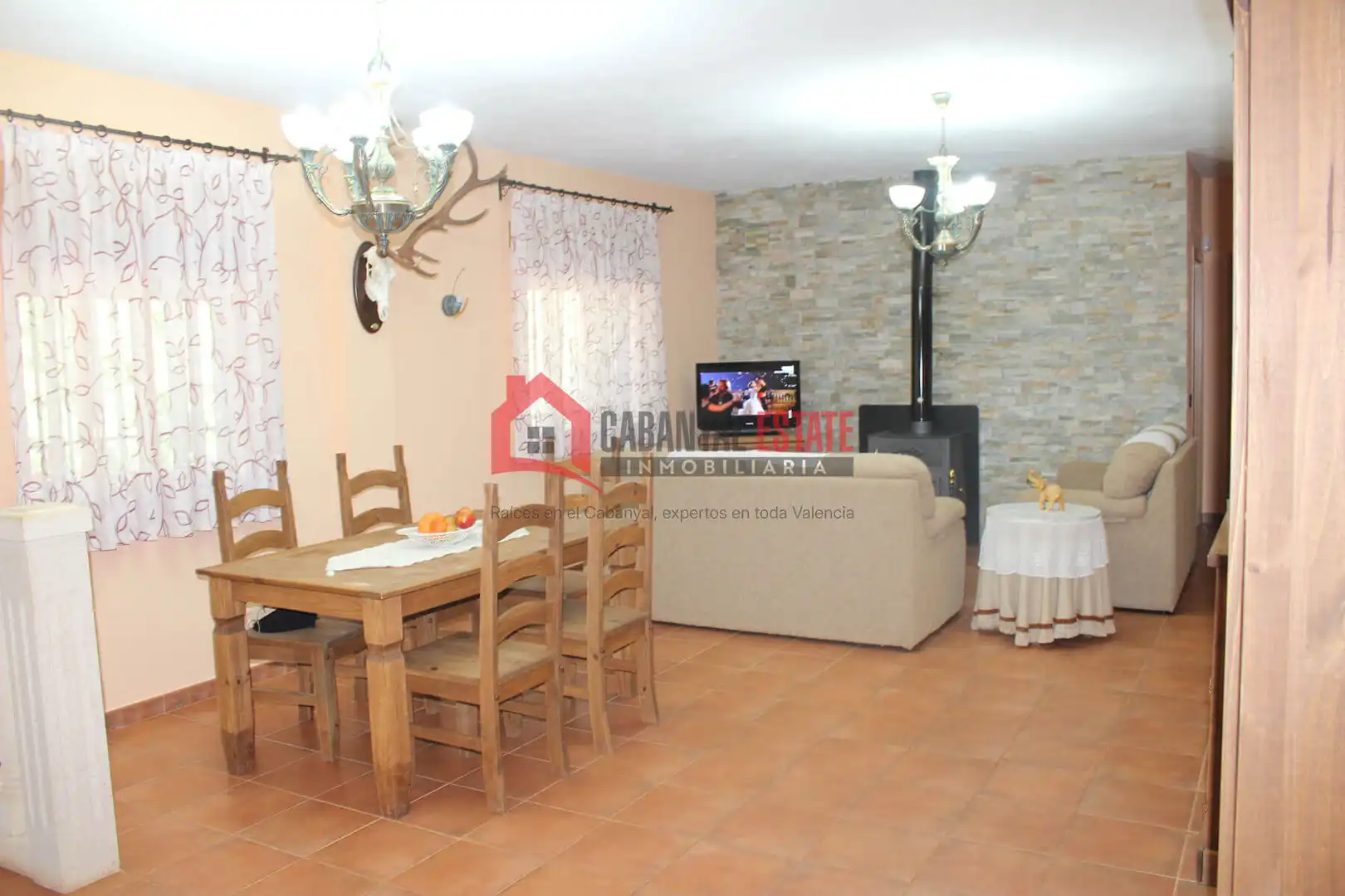 Sala d'estar de Casa o xalet en venda en Fuencaliente amb Jardí privat, Terrassa i Traster