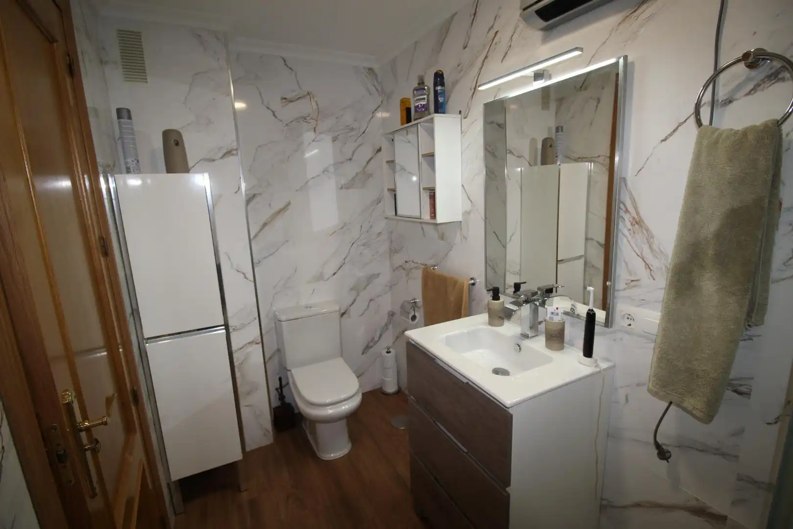Baño de Piso en venta en Puertollano con Aire acondicionado, Calefacción y Amueblado