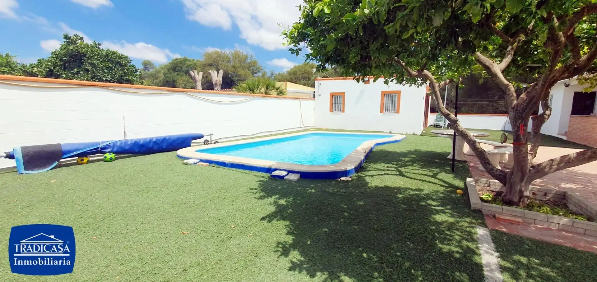 Swimming pool of Country homes for sale in Jerez de la Frontera  with Air Conditioner, Private garden and Swimming Pool