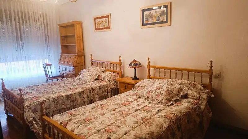 Schlafzimmer von Wohnung zur Miete in Pravia mit Heizung, Terrasse und Möbliert
