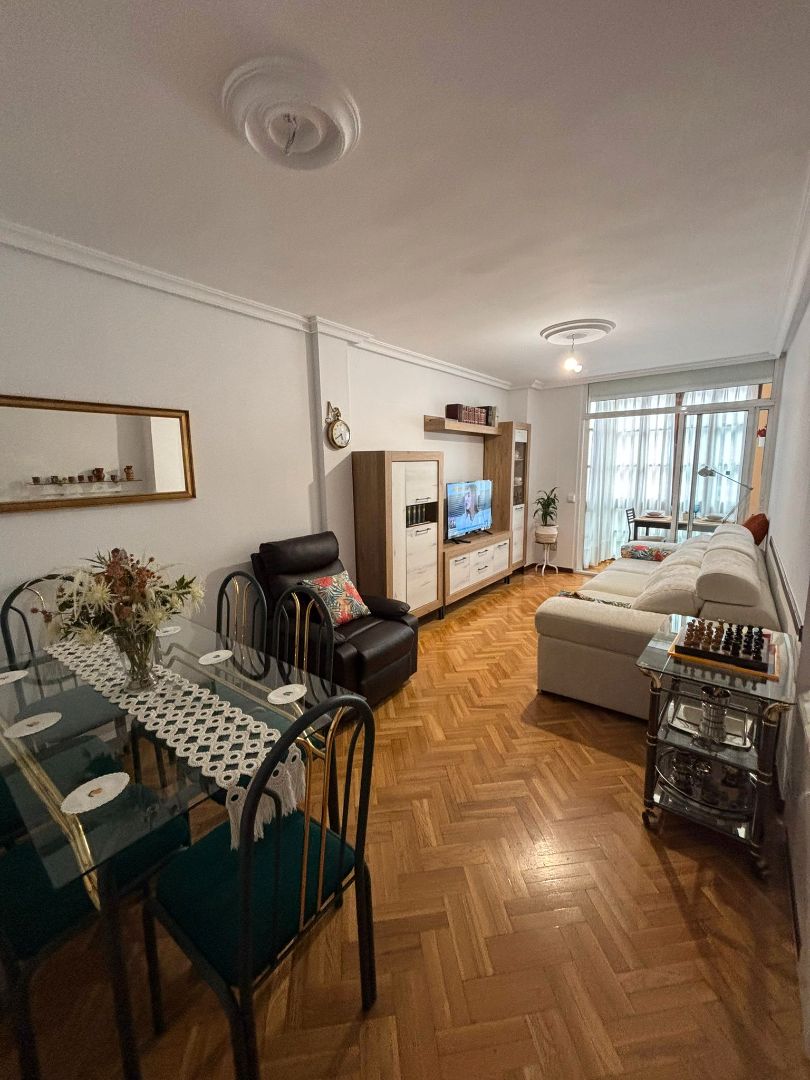 Sala de estar de Piso en venta en Langreo con Calefacción, Parquet y Amueblado