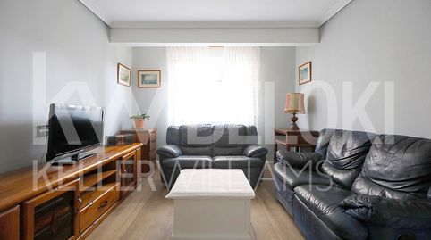 Foto 2 de Piso en venta en Iñigo de Loyola Kalea, Lapice - Larreaundi - Olaberria - Meaka, Irun