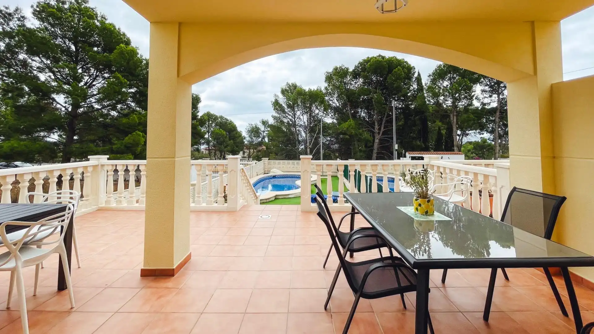 Terrassa de Casa adosada en venda en La Nucia amb Aire condicionat, Jardí privat i Terrassa