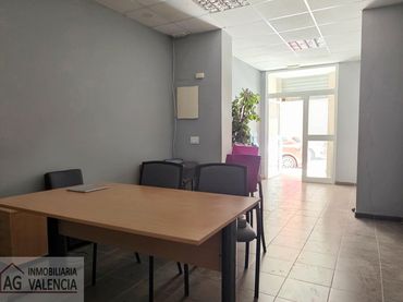 Local comercial en venda a Meliana