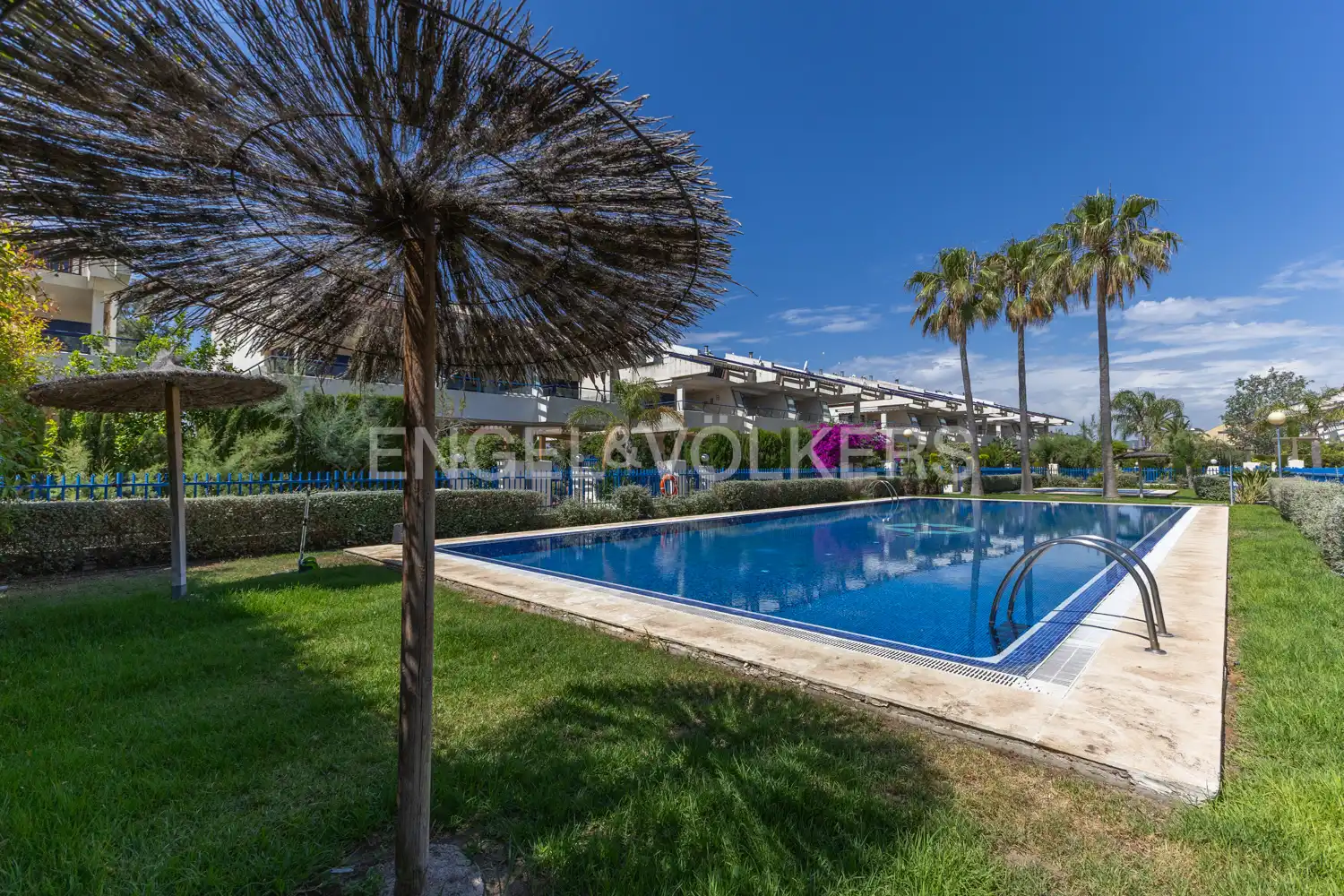 Swimming pool of Houses for rent in Sagunto / Sagunt  with Air Conditioner, Heating and Private garden