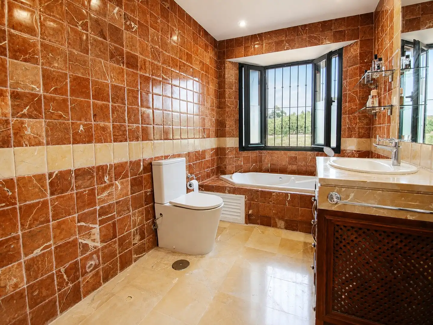 Bathroom of Houses for rent in Marbella  with Air Conditioner, Heating and Private garden
