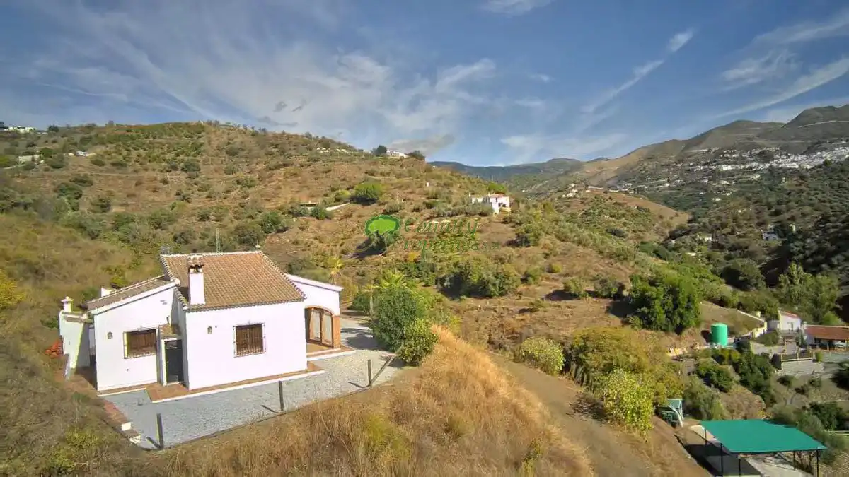 Finca rústica en venda a Árchez