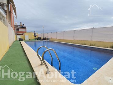 Maison mitoyenne avec piscine à vendre à Catalans