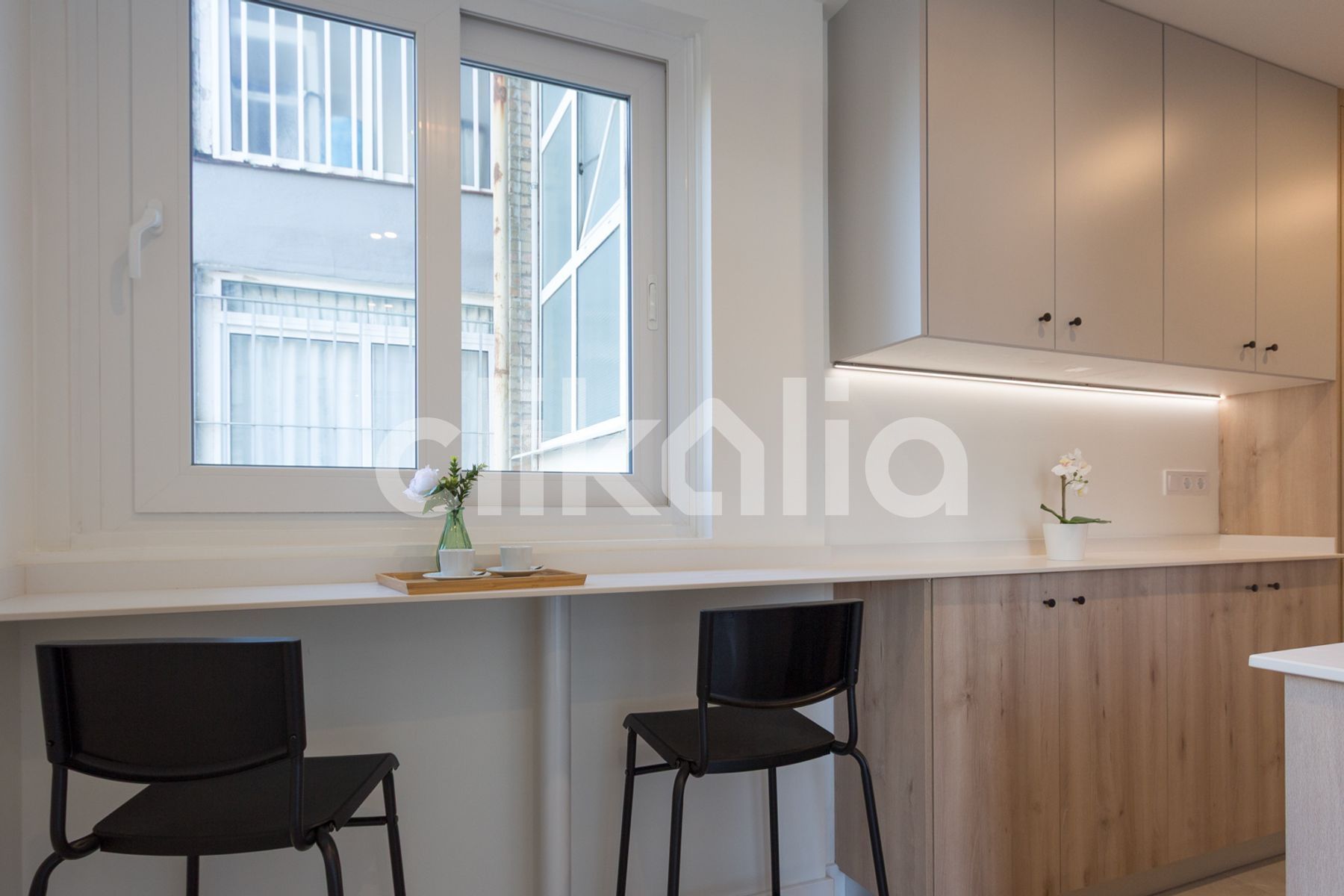 Kitchen of Flat for sale in  Sevilla Capital  with Air Conditioner and Terrace