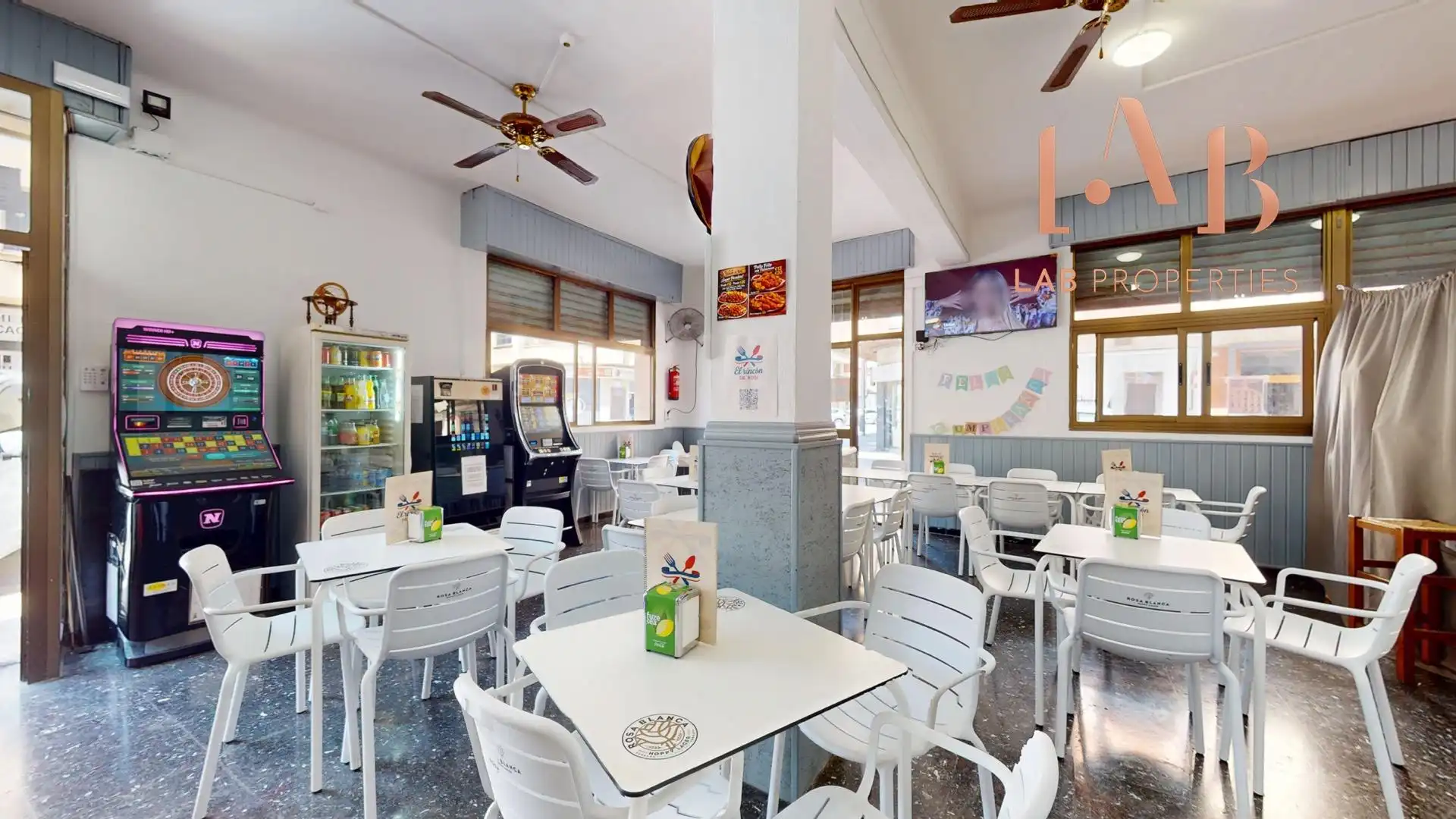 Commercial properties for rent in  Palma de Mallorca  with Air Conditioner and Furnished